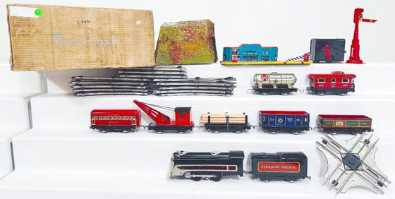 Marx Prewar O Gauge 3860 Canadian Pacific Freight Set with Union Station