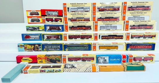Athearn /Roundhouse/AHM/Varney Modern HO Scale Assorted Passenger Cars and Freight Cars Boxed