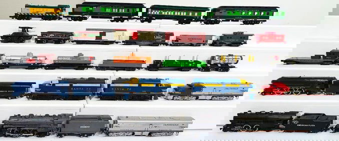 Lionel Postwar O Gauge Santa Fe 204 A – A Alco Diesel Units – 224E Gunmetal Locomotive and