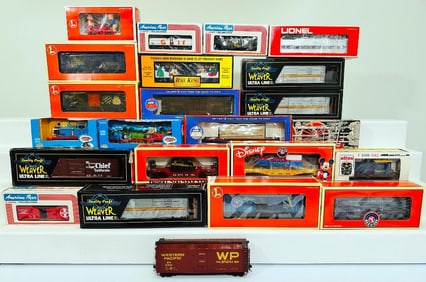Lionel/Weaver/AHM/MTH Modern O Gauge Assorted Freight Cars Boxed