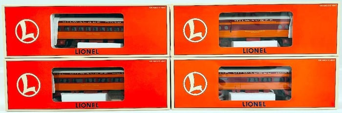 Lionel Modern O Gauge Milwaukee Road Cedar Rapids Skytop Observation Car, -Milwaukee Road Red River