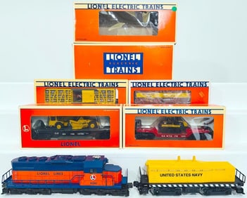 Lionel Modern O Gauge Lionel Lines SD–28 Flat Top Diesel/U.S. Navy Calf Unit/Milwaukee Road Box