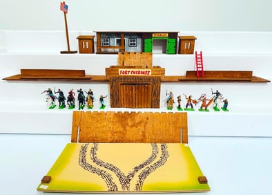 TP Quality and Wood Modern 84 Cherokee Kit with figures