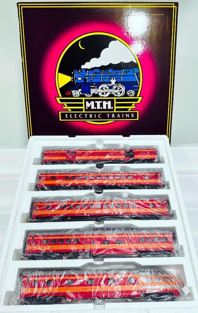 MTH Modern O Gauge of Milwaukee Road 5 Car 70 foot ABS Streamlined Passenger Set (1 of 3)