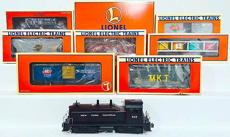 Lionel Modern O Gauge New York Central NW2 Diesel Switcher and Seven (7) Assorted Freight Cars Boxed (1 of 9)