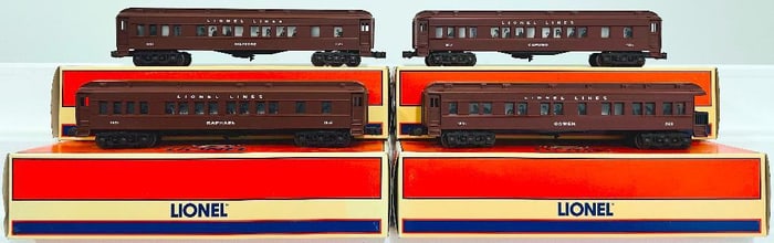 Lionel Modern O Gauge 2600 Lionel Lines Cowen Observation Car -Manzzone Passenger Car -Caruso Car