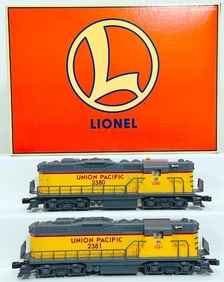 Lionel Modern O Gauge Union Pacific GP -9 Power and Non-Powered LASH -UP Set