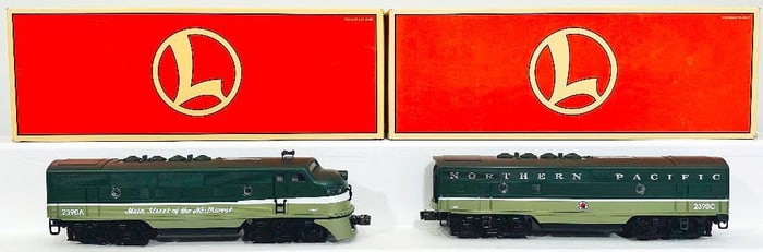 Lionel Modern O Gauge Northern Pacific F3 A Diesel Unit and Northern Pacific F3 B Nonpowered Diesel