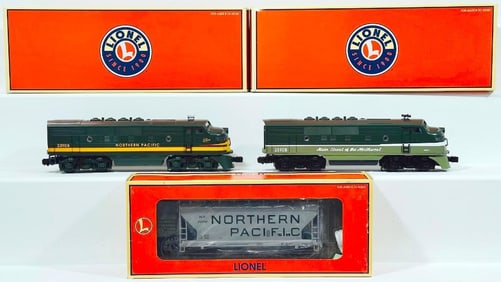 Lionel Modern O Gauge Northern Pacific ACF 2 Bay Hopper–F-3 A Unit Northern Pacific Passenger