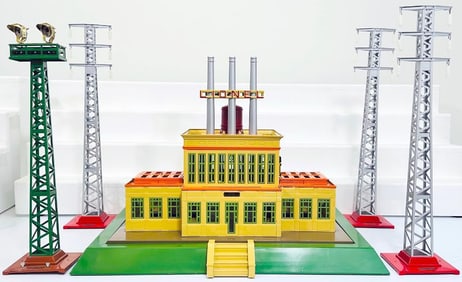 MTH Modern 840 Lionel Replica Power Station–94 Lionel Replica Power Pole X3–92 Lionel Replica