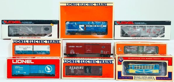 Lionel Modern O Gauge Electric Power Generator Car and Eight (8) Assorted Freight Cars Boxed