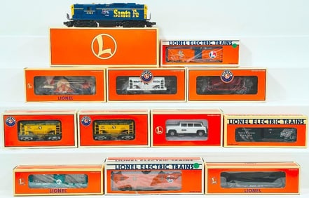 Lionel Modern O Gauge GP -9 Diesel Artrain 00 and Eleven (11) Assorted Freight Cars Boxed