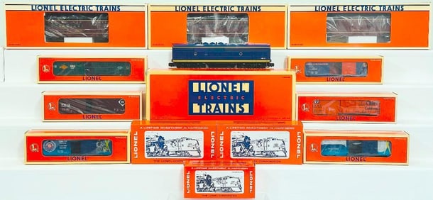 Lionel Modern O Gauge Norfolk and Western Aluminum Combo Car/Observation Car/Diner Car and ATSF