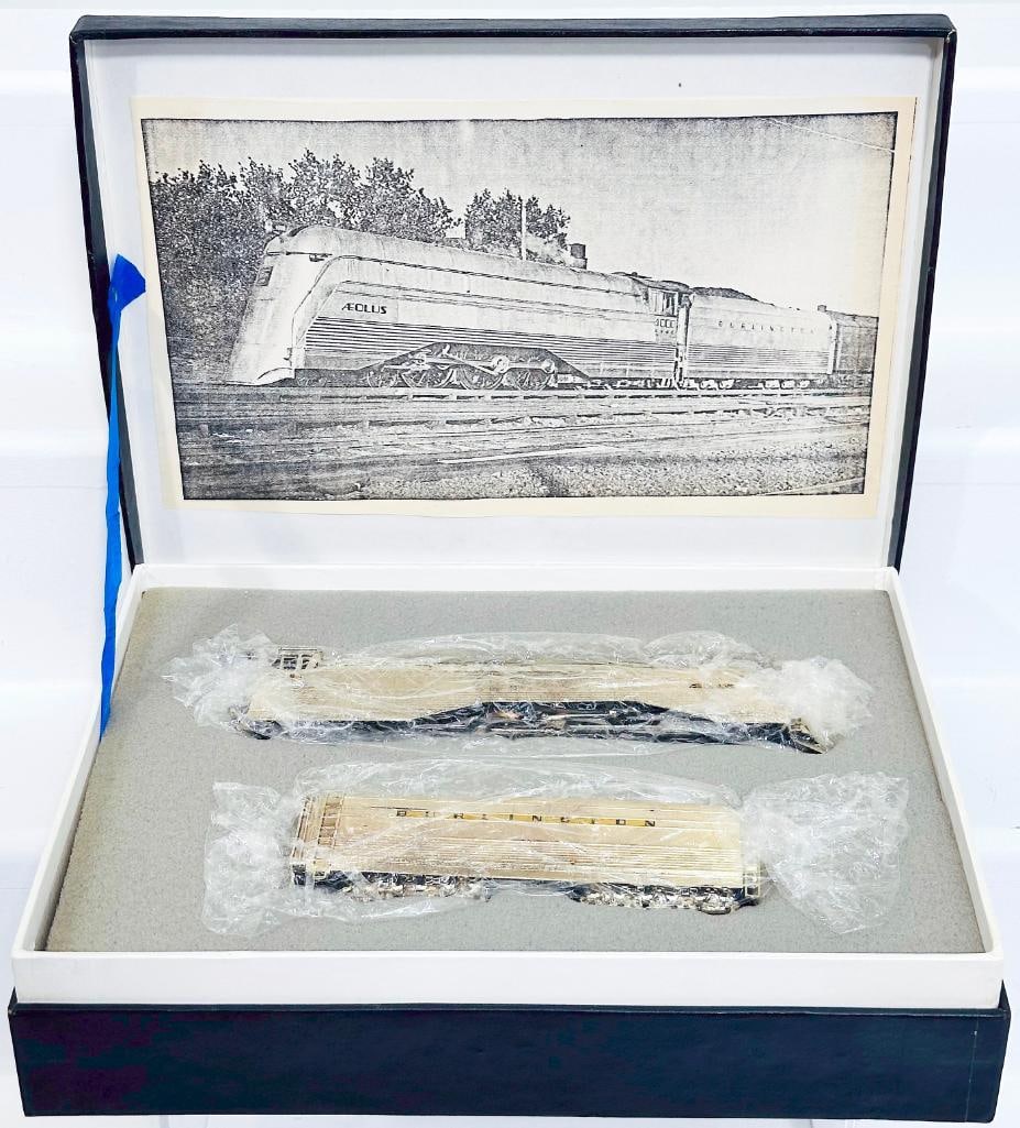 Deki Postwar HO Scale Burlington Route Aeolus S -4a Streamlined Hudson 4000 Locomotive and Tender (1 of 8)