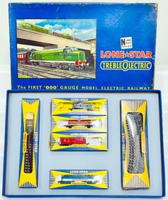 Lone Star Postwar N Gauge/000 Gauge C&O Diesel Unit and Three (3) Freight Cars with Track