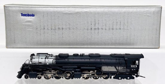 Tenshodo Postwar HO Scale Union Pacific 4 -6 -6 -4 Challenger Locomotive only