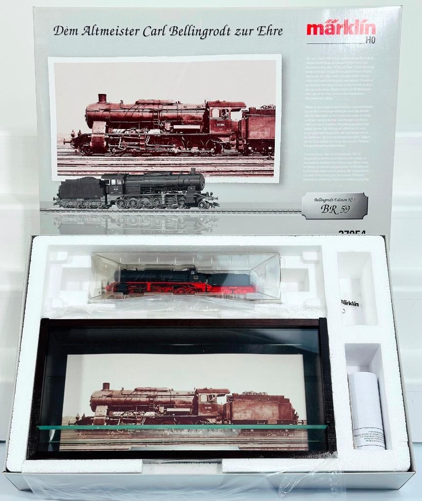 Marklin Modern HO Scale BR 59 Locomotive and Tender #37054 (1 of 8)