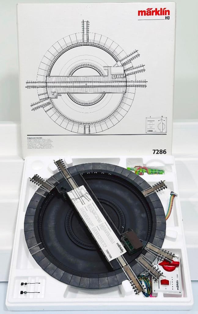 Marklin Modern HO Scale Remote Control Turntable #7286 (1 of 3)