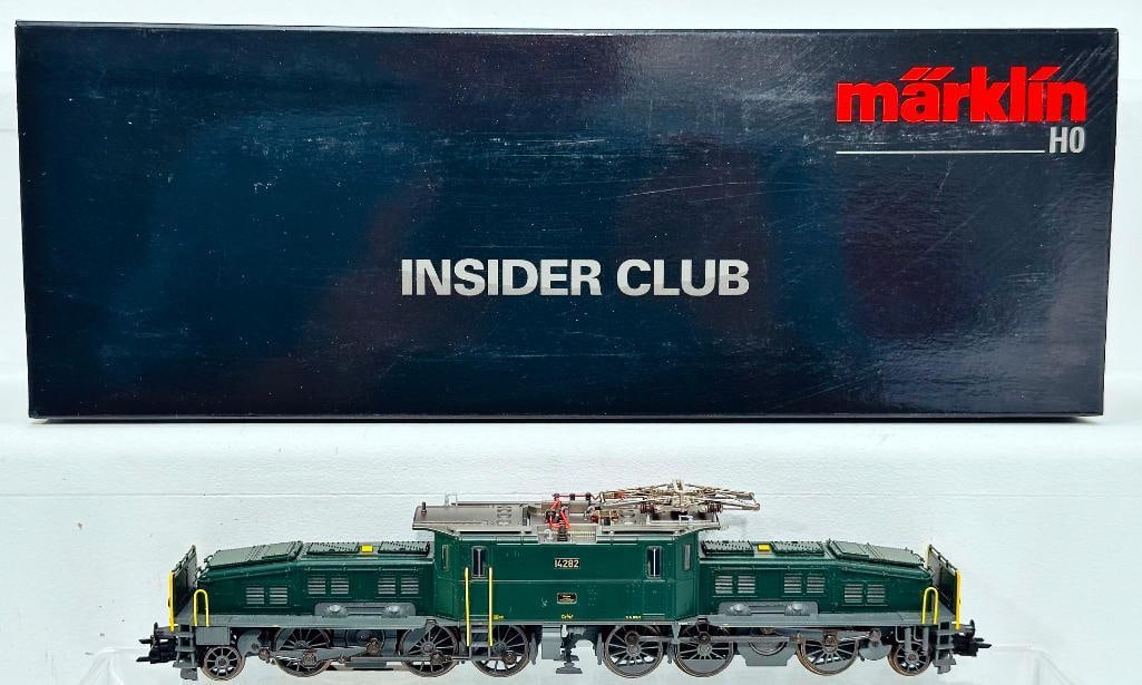 Marklin Modern HO Scale Crocodile Electric Locomotive #39567: Marklin Modern HO Scale Crocodile Electric Locomotive #39567, in C9 and with its original box. Epoche IV.