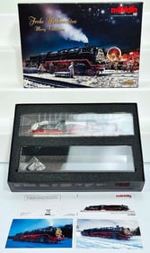 Marklin Modern HO Scale Merry Christmas Locomotive and Tender #37899