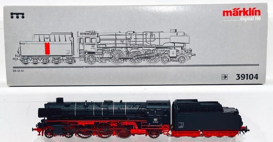 Marklin Modern Digital HO Locomotive and Tender BR 01.10 #39104
