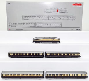 Marklin Modern Digital HO Power Car and 4 Car Streamliner Set #26610