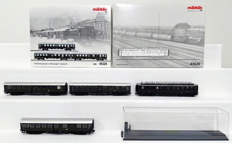 Marklin Modern HO Scale Kaiser Passenger Car #43620 and 3 Car Passenger Set #41324