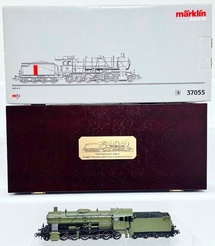 Marklin Modern Digital HO Locomotive and Tender Reihe K #37055: Marklin Modern Digital HO Locomotive and Tender Reihe K #37055, in C9 and with its original box.