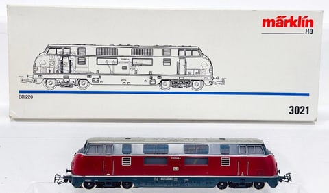 Marklin Modern HO Scale Electric Locomotive BR 220 #3021