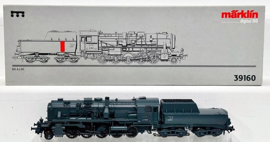Marklin Modern Digital HO Locomotive and Tender BR 42.90 #39160