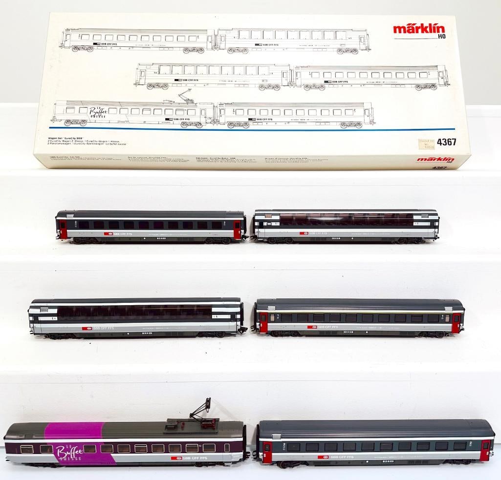 Marklin Modern HO Scale SBB Euro City Car Set #4367: Marklin Modern HO Scale SBB Euro City Car Set #4367, in C9 and with its original box.