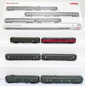 Marklin Modern HO Scale D12 Berlin -Stuttgart Express Train Passenger Car Set #43256