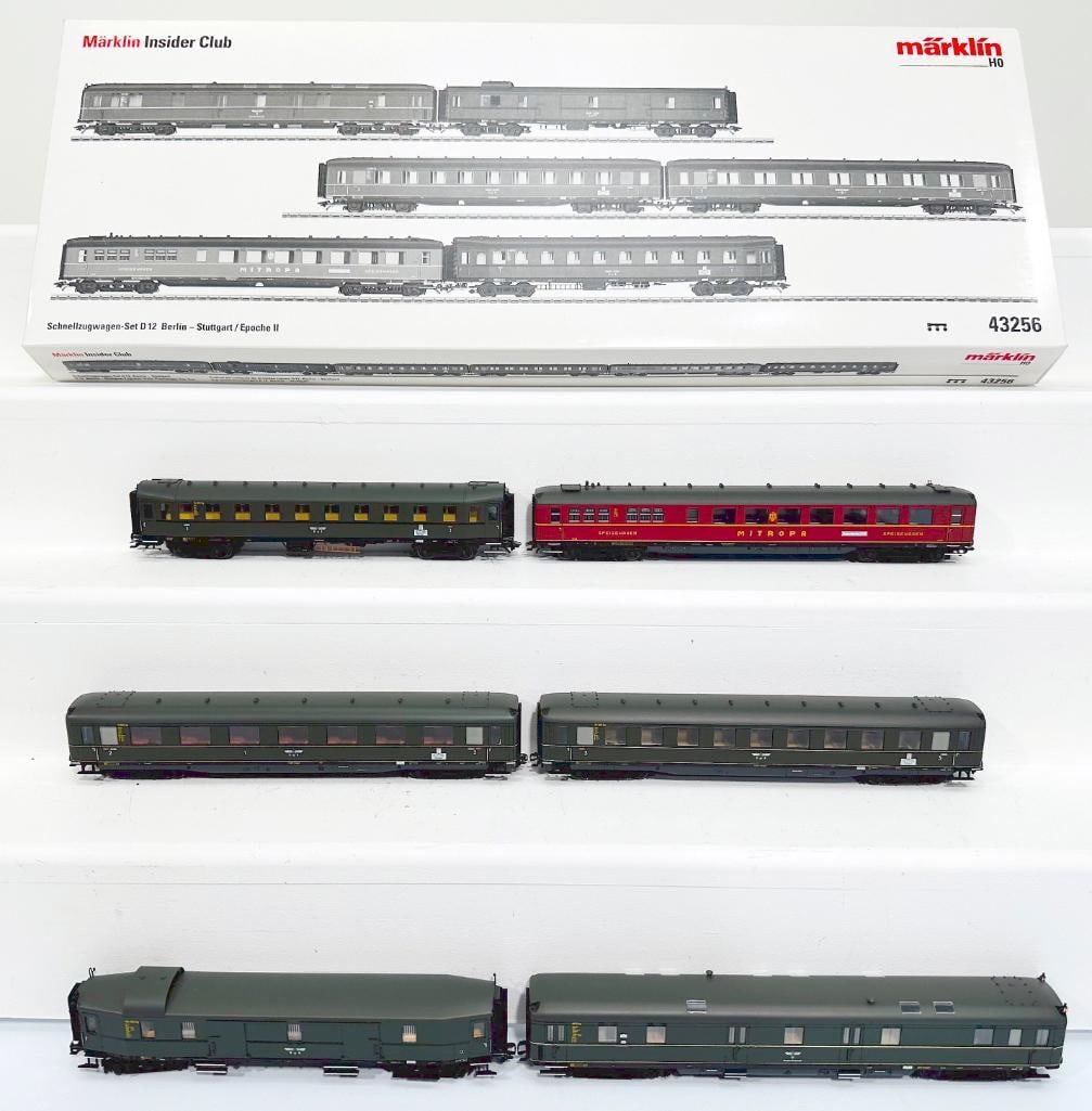 Marklin Modern HO Scale D12 Berlin -Stuttgart Express Train Passenger Car Set #43256: Marklin Modern HO Scale D12 Berlin -Stuttgart Express Train Passenger Car Set #43256, in C9 and with its original box.