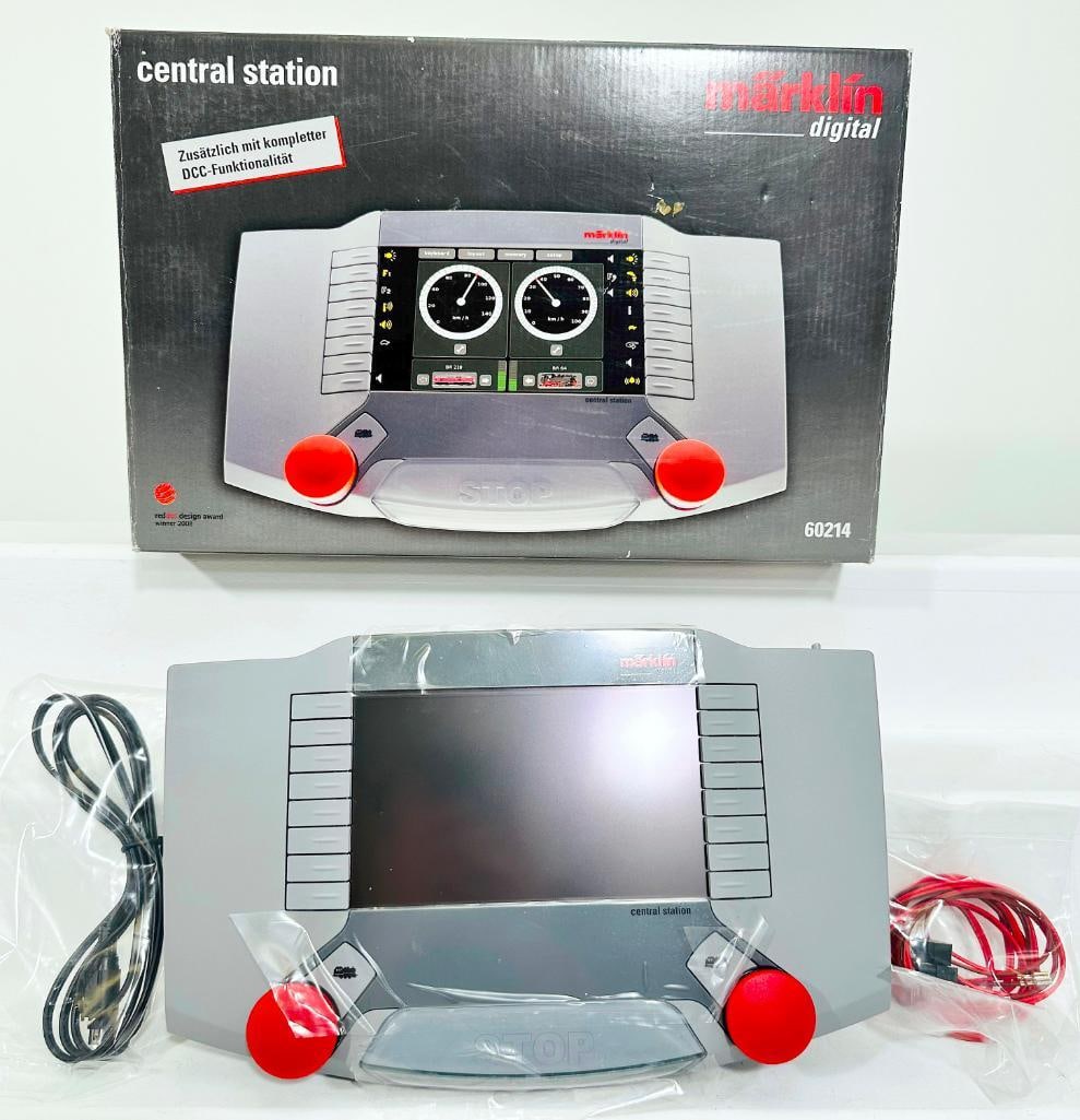 Marklin Modern Digital Central Station #60214 (1 of 7)