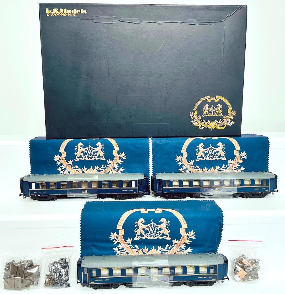 L. S. Models Exclusive Modern HO Scale 3 Car Passenger Set 49 of 122 (1 of 7)