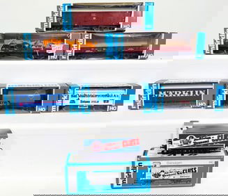 Marklin Modern HO Scale Seven (7) Assorted Freight Cars