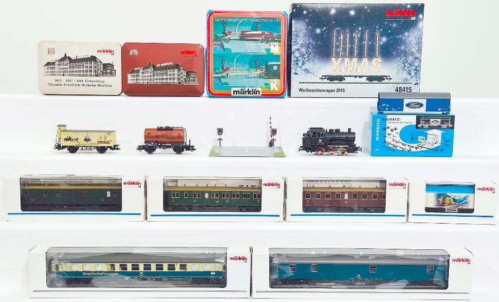 Marklin Modern HO Scale Entertainment Passenger Car–Railroad Maintenance Car–Small (1 of 5)