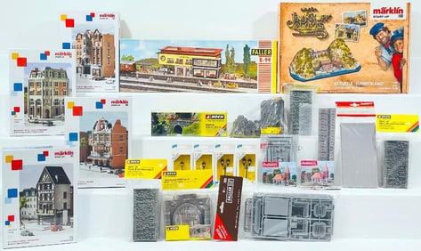 Marklin Modern HO Scale 3D Puzzle Lumber Land Puzzle #72786 -Assorted 3D Building Puzzle Kits X4