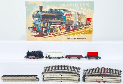 Marklin Modern Scale Goods Train with Track Oval #3200