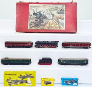 Marklin Postwar HO Scale 4 -6 -2 Locomotive and Tender and Four (4) Passenger Cars