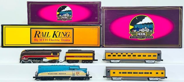 MTH Modern O Gauge Union Pacific Painted 60 foot Aluminum Sleeper/Diner Set -Electromotive Demo EMD