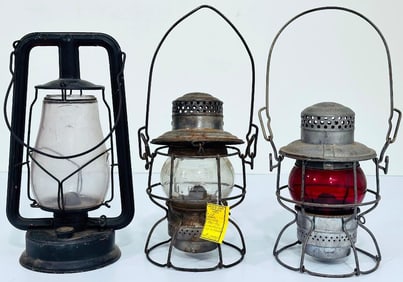 Fitzall Ditez Gas Lantern Clear Globe–Great Northern Railroad gas lantern with red Globe -UP