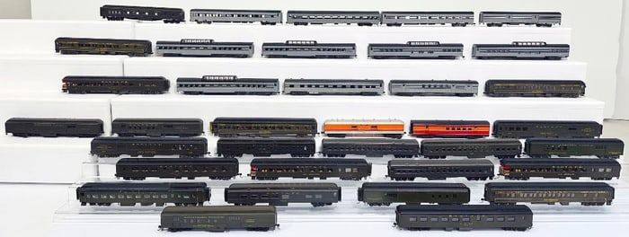 Unknown Manufacturer Modern HO Scale Passenger Cars