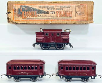 Lionel Prewar O Gauge Outfit No. 257 150 maroon Electric Locomotive/600 - 600 maroon Passenger Cars