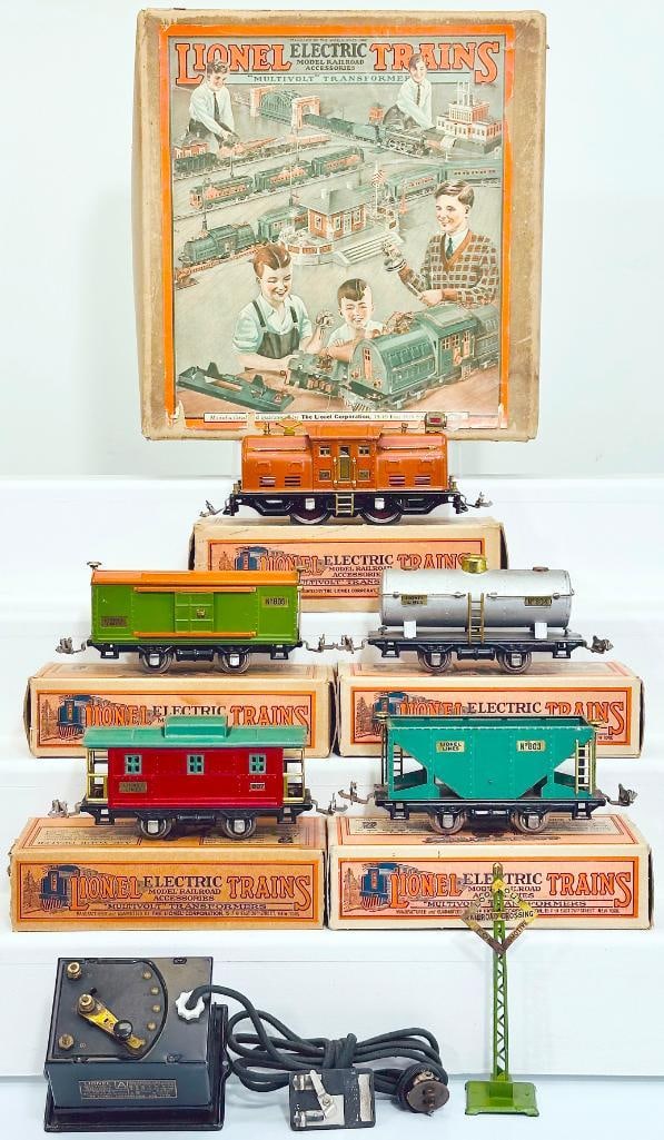 Lionel Prewar O Gauge Outfit No. 293 terra-cotta 252 Electric Locomotive Freight Set Boxed (1 of 14)