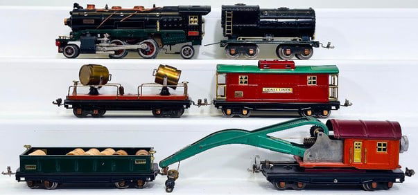 Lionel Prewar O Gauge 260E Black Locomotive with green frame Freight Set