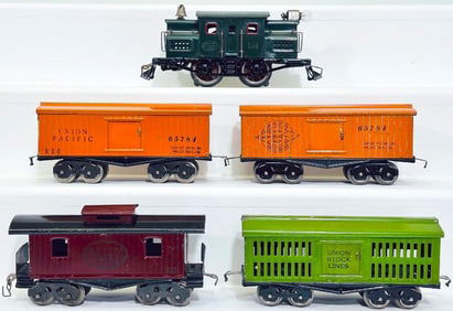 Lionel Prewar O Gauge 154 dark green Electric Locomotive and 820 - 820 - 813 - 822