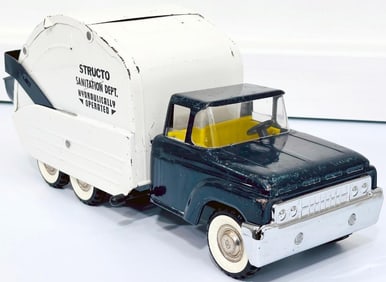 Structo Postwar Sanitation Department Truck black and white