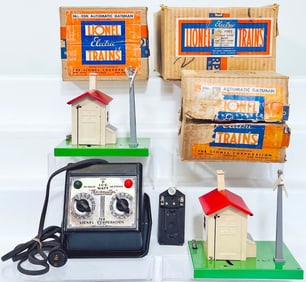 Lionel Prewar O Gauge Outfit No. 7003 Set Box Only/45N Automatic Gateman Boxed/45N Automatic Gateman