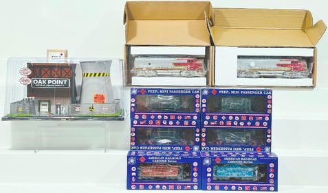 Menards Modern O Gauge Limited Edition Nuclear Powerplant/Santa Fe Non - powered F3 and Santa Fe F3